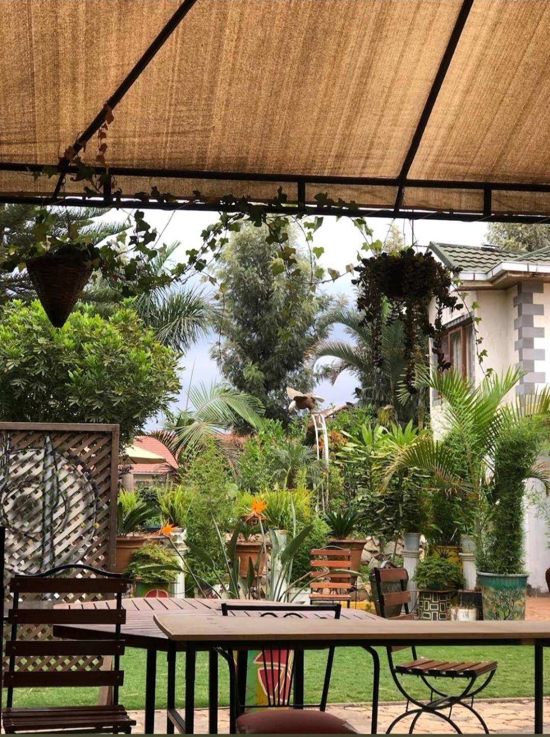 Plant House Hotel Ruiru Exterior photo