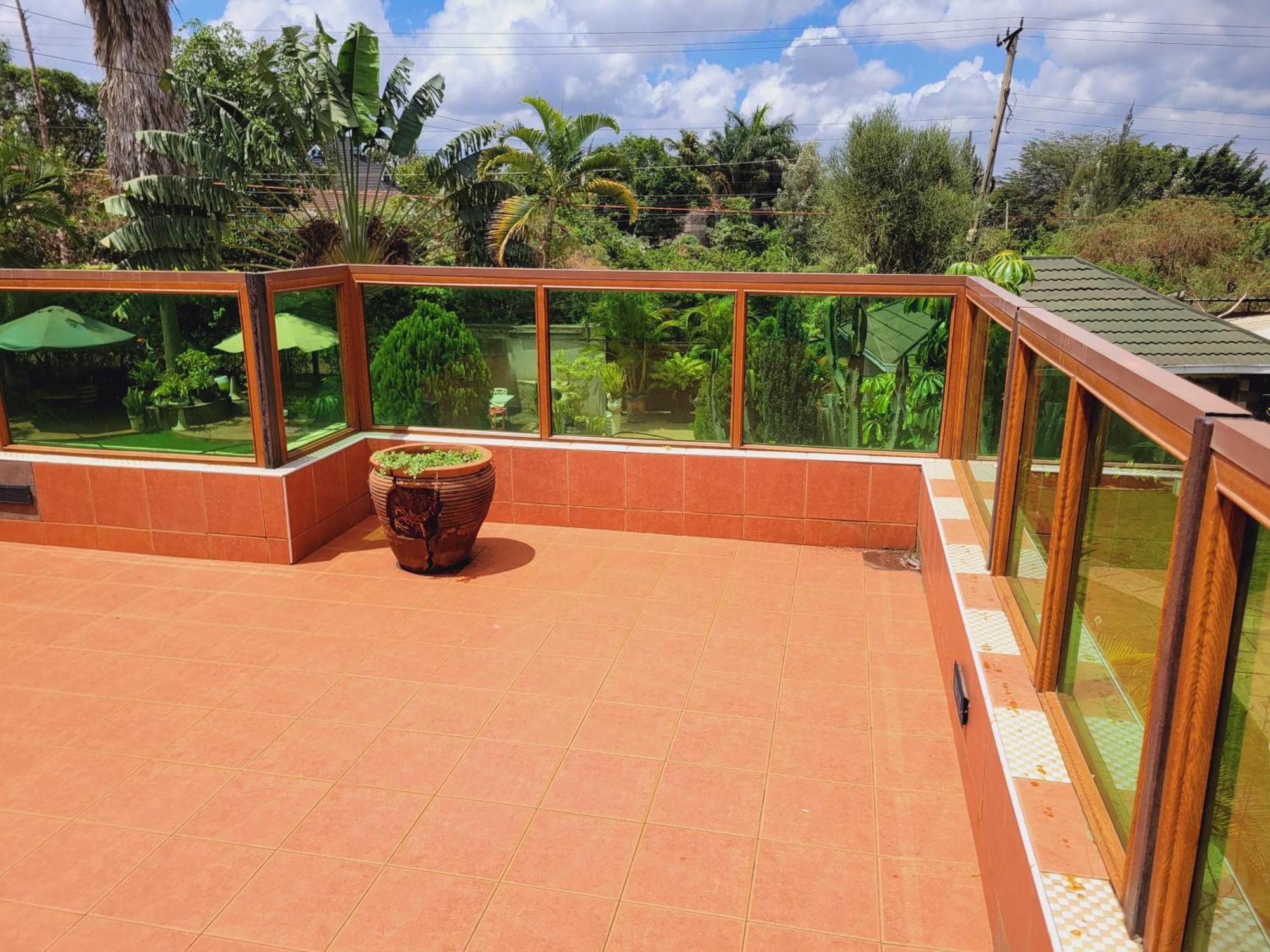 Plant House Hotel Ruiru Exterior photo